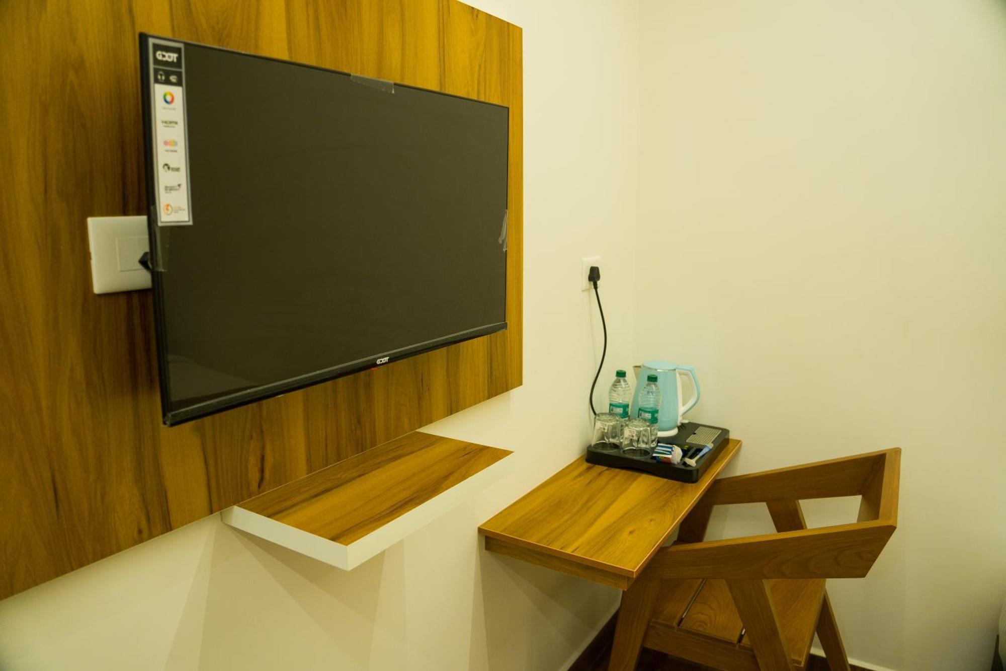 Hotel Fly View Airport Residency Nedumbassery Exterior foto