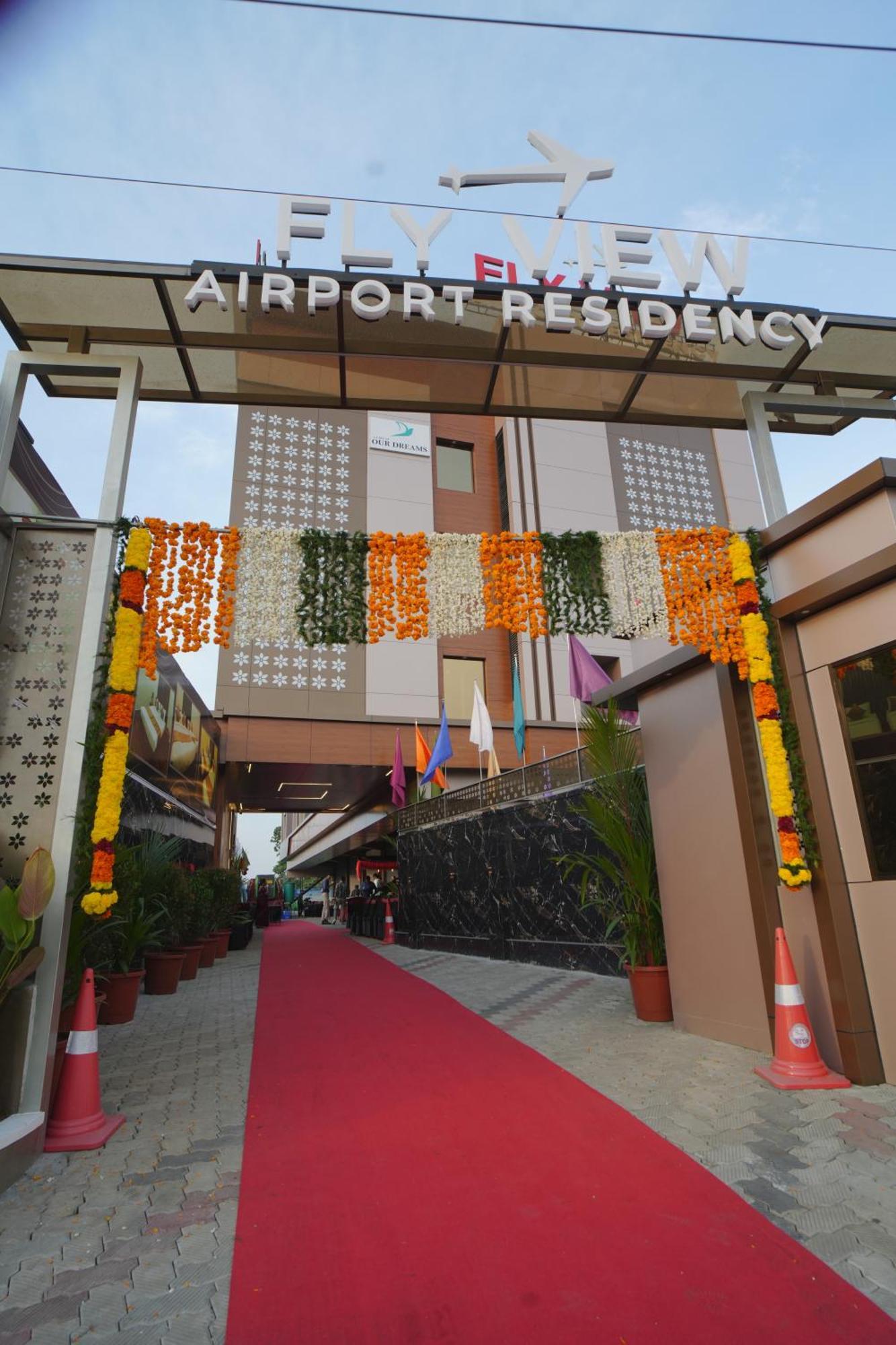 Hotel Fly View Airport Residency Nedumbassery Exterior foto